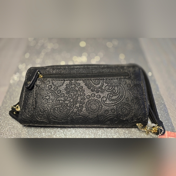Stone Mountain  Black Embossed Women's Wallet Clutch - Picture 2 of 11